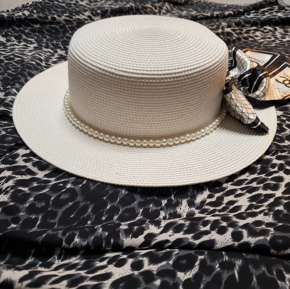 Hat - Picture 3 of 7